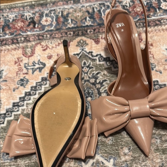 Zara Women's Nude Bow Heels - Picture 3 of 6